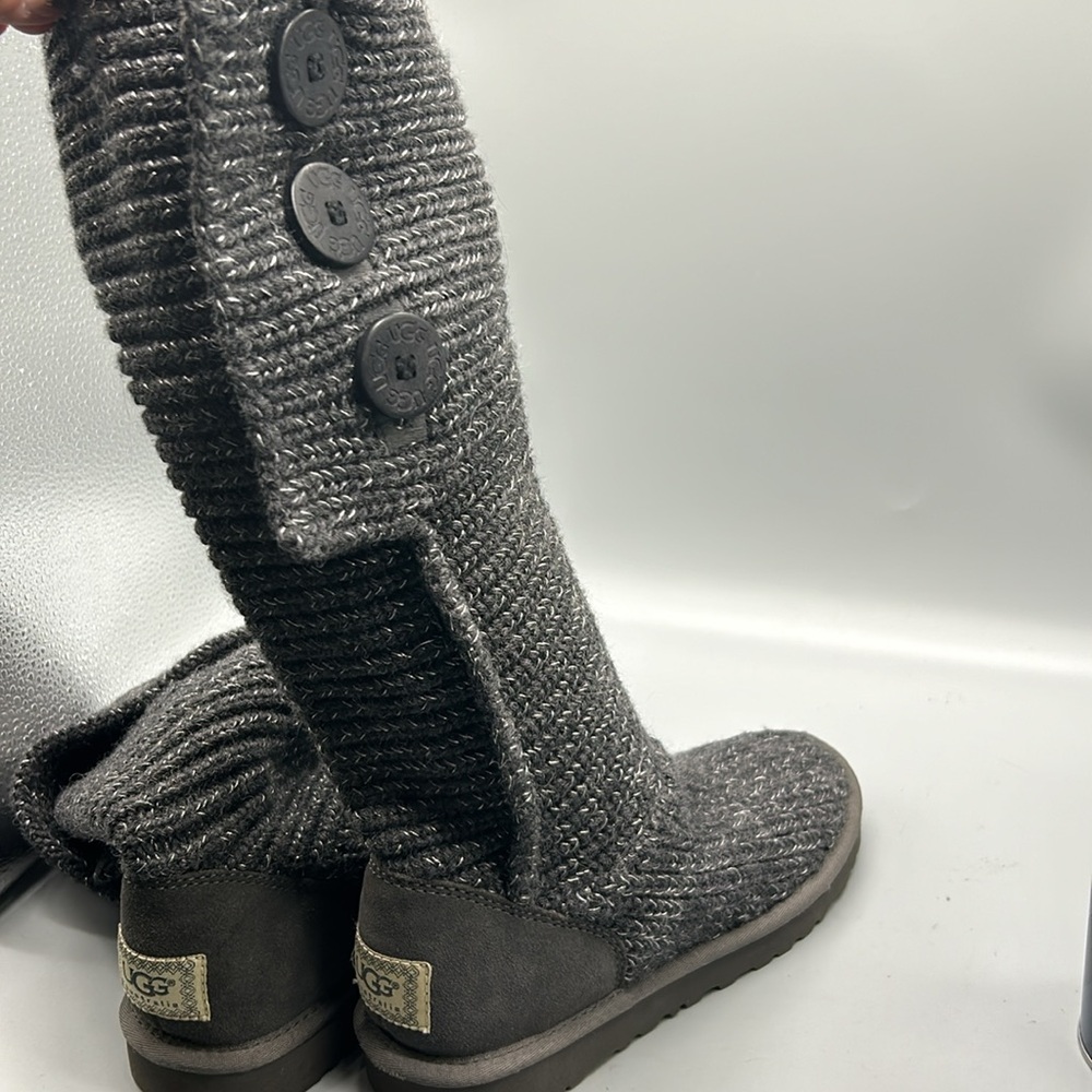 UGG Classic Carry II Knit Boot in Grey Size 9 - Picture 9 of 9
